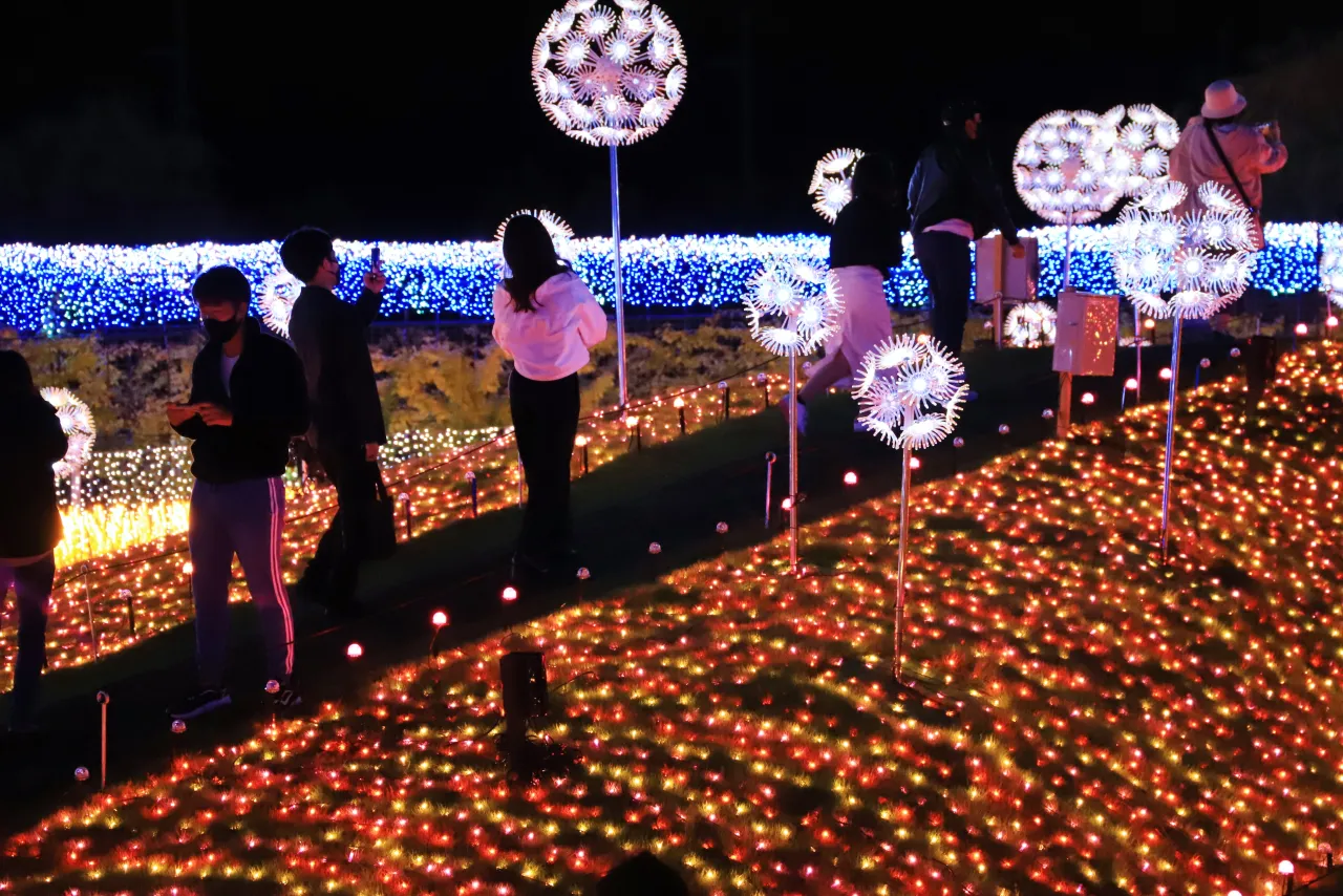 夜間は紙のマップが見づらいことが課題に。手元のスマホで見えるデジタルマップ化を推進